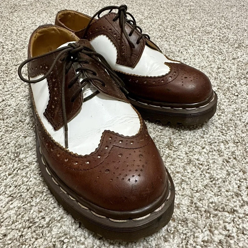 Vintage Dr. Martens Made in England Women's Two Tone Brogue Oxfords US 7